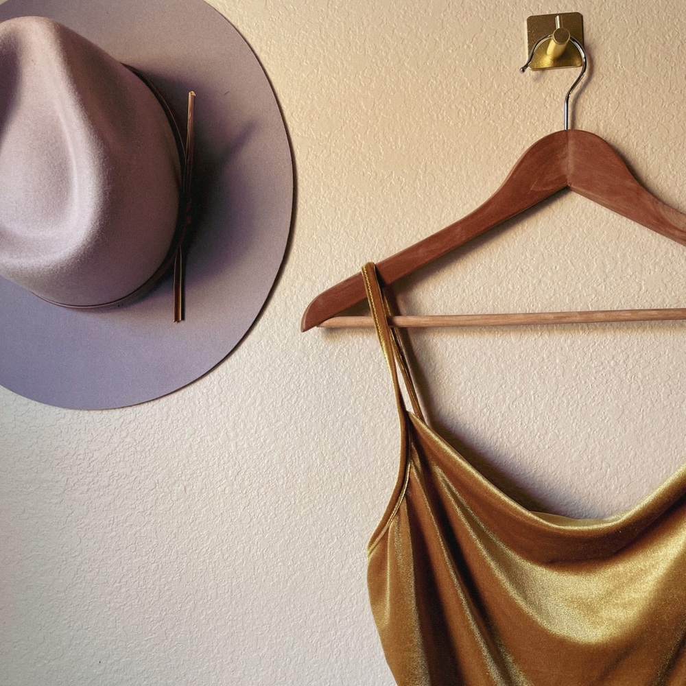 Cowl neck crop too